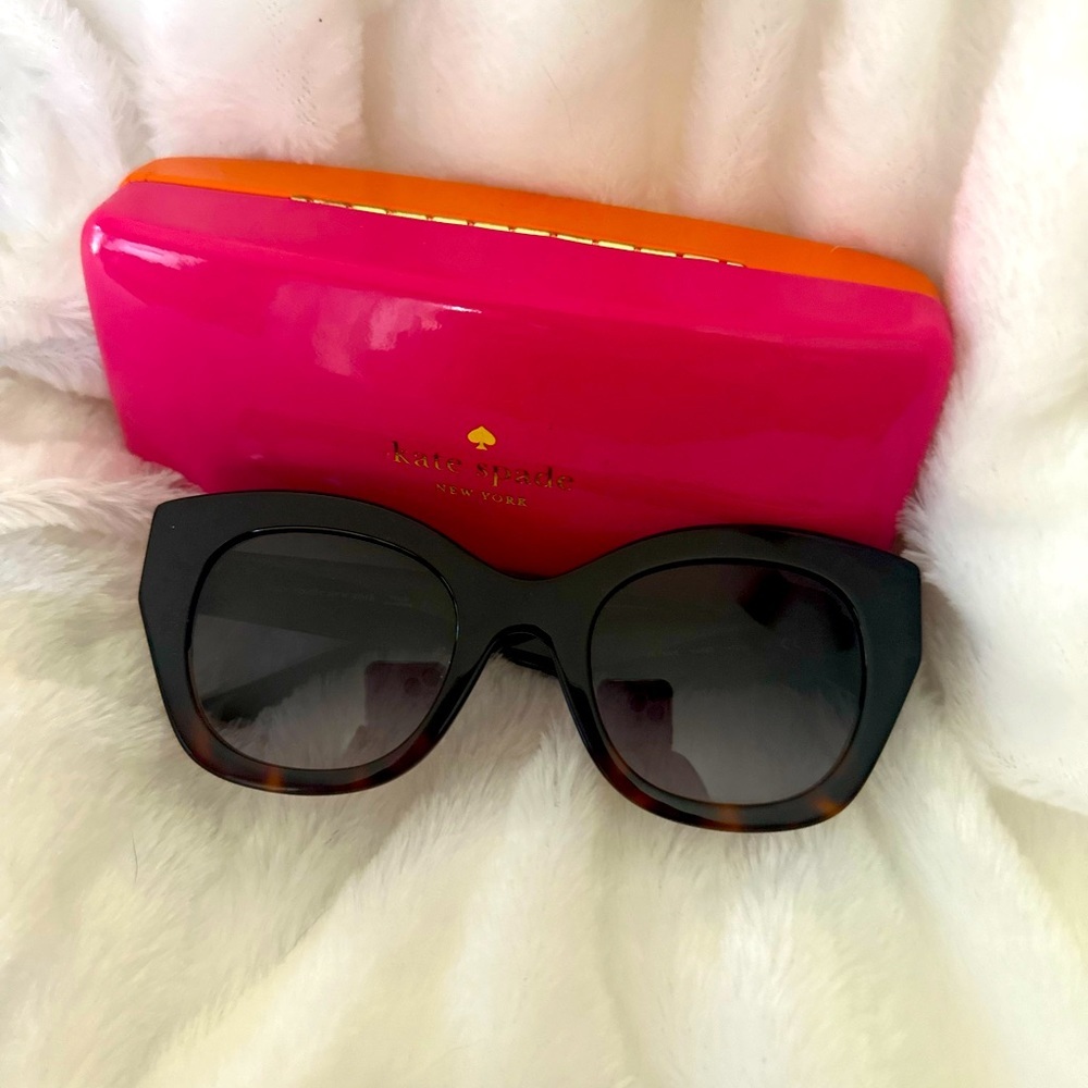 Kate Spade Karleigh sunglasses, black tortoise ombré classic oversized sunnies